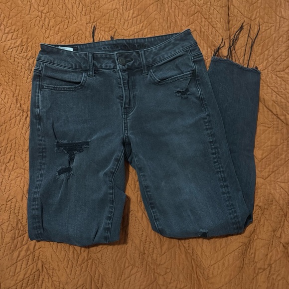 Distressed Black Denim Jeans - Picture 1 of 5